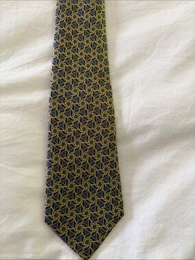 HERMES Navy and Gold Patterned Silk Tie